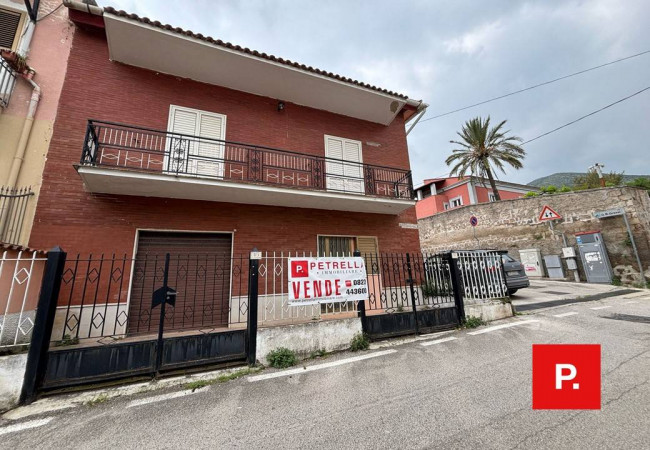 Casa singola in vendita a Caserta