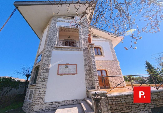 Villa in vendita a Carinola