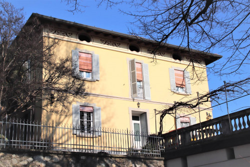 Villa in vendita a Santa Maria Hoè (LC)