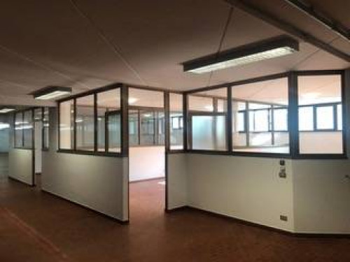 Locale commerciale in vendita a Spresiano