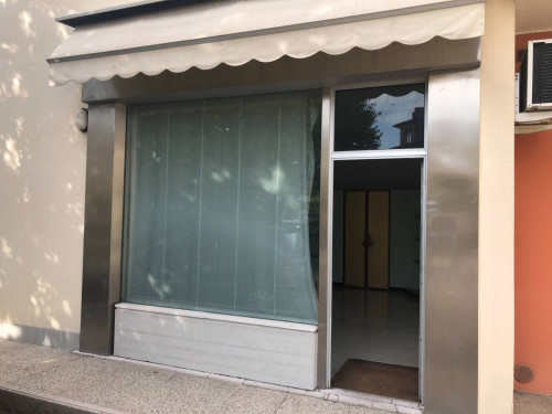 Locale commerciale in vendita a Spresiano