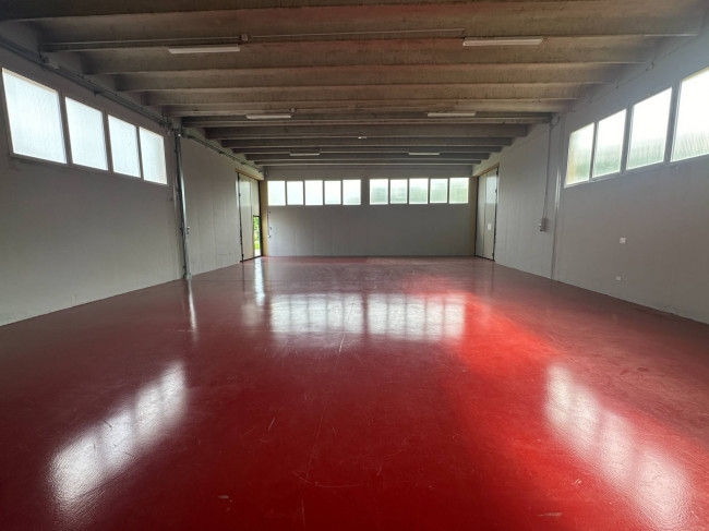 Capannone artigianale in vendita a Treviso