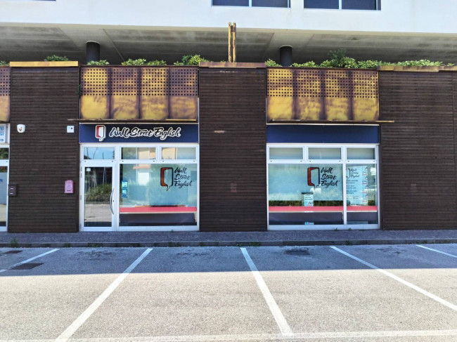 Locale commerciale in vendita a Villorba