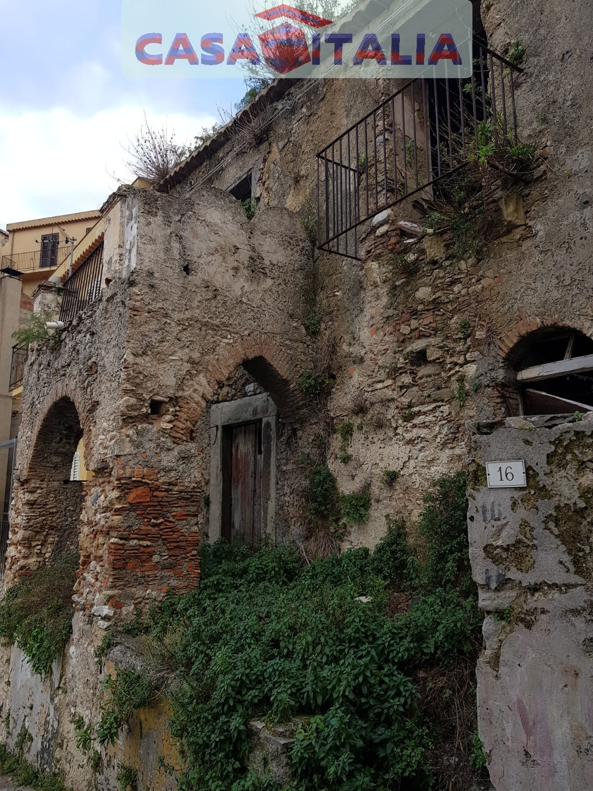 Villa Unifamiliare - Indipendente CASTROREALE vendita    casaitalia