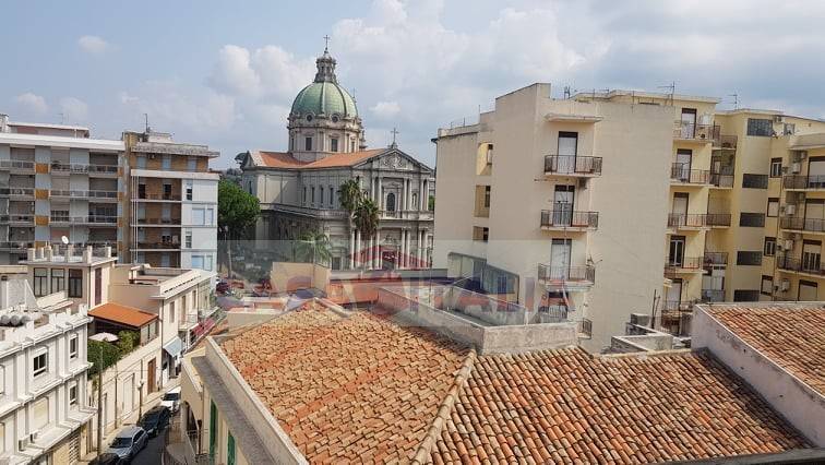  barcellona-pozzo-di-gotto vendita quart: centro piazza duomo/piazza san sebastiano casaitalia