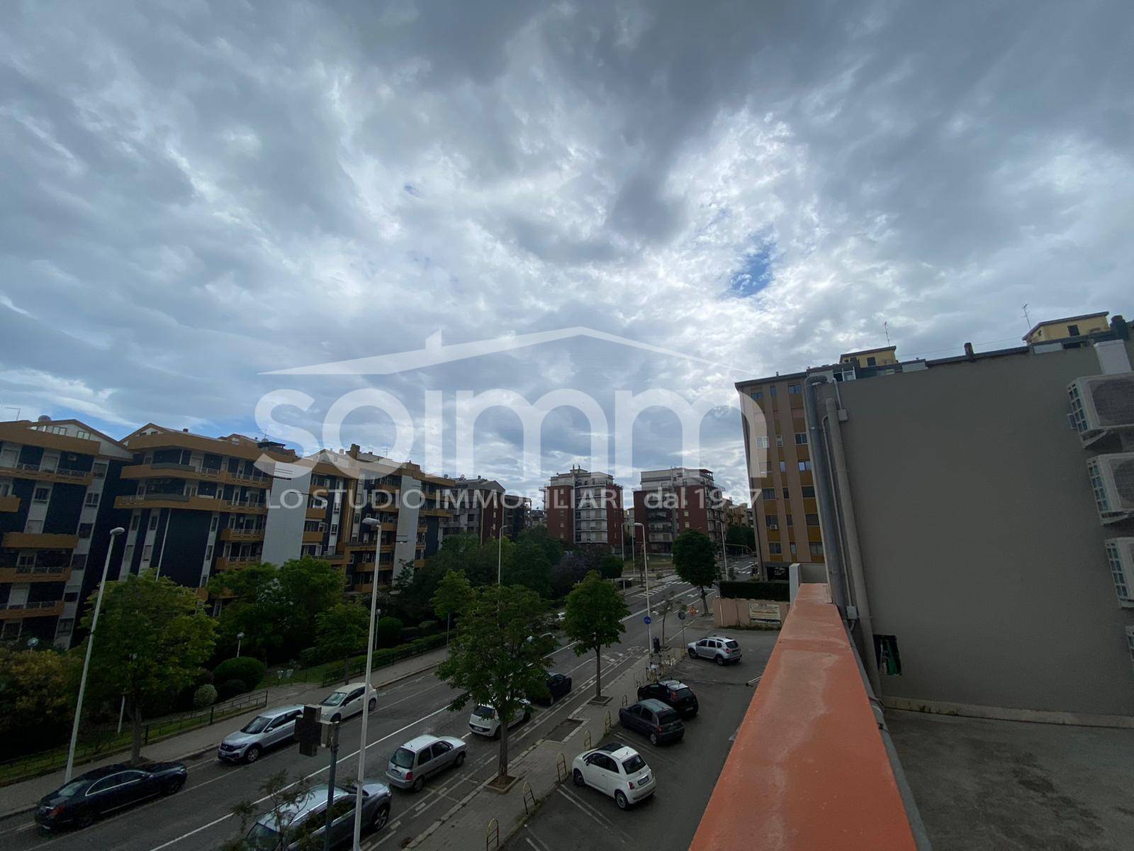 Locale commerciale in affitto a Cagliari