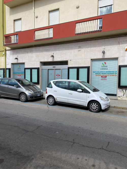 Locale commerciale in Vendita a Cagliari