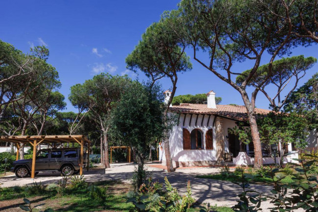 Villa in Vendita a Pula