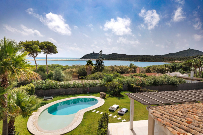 Villa Bifamiliare in Vendita a Villasimius