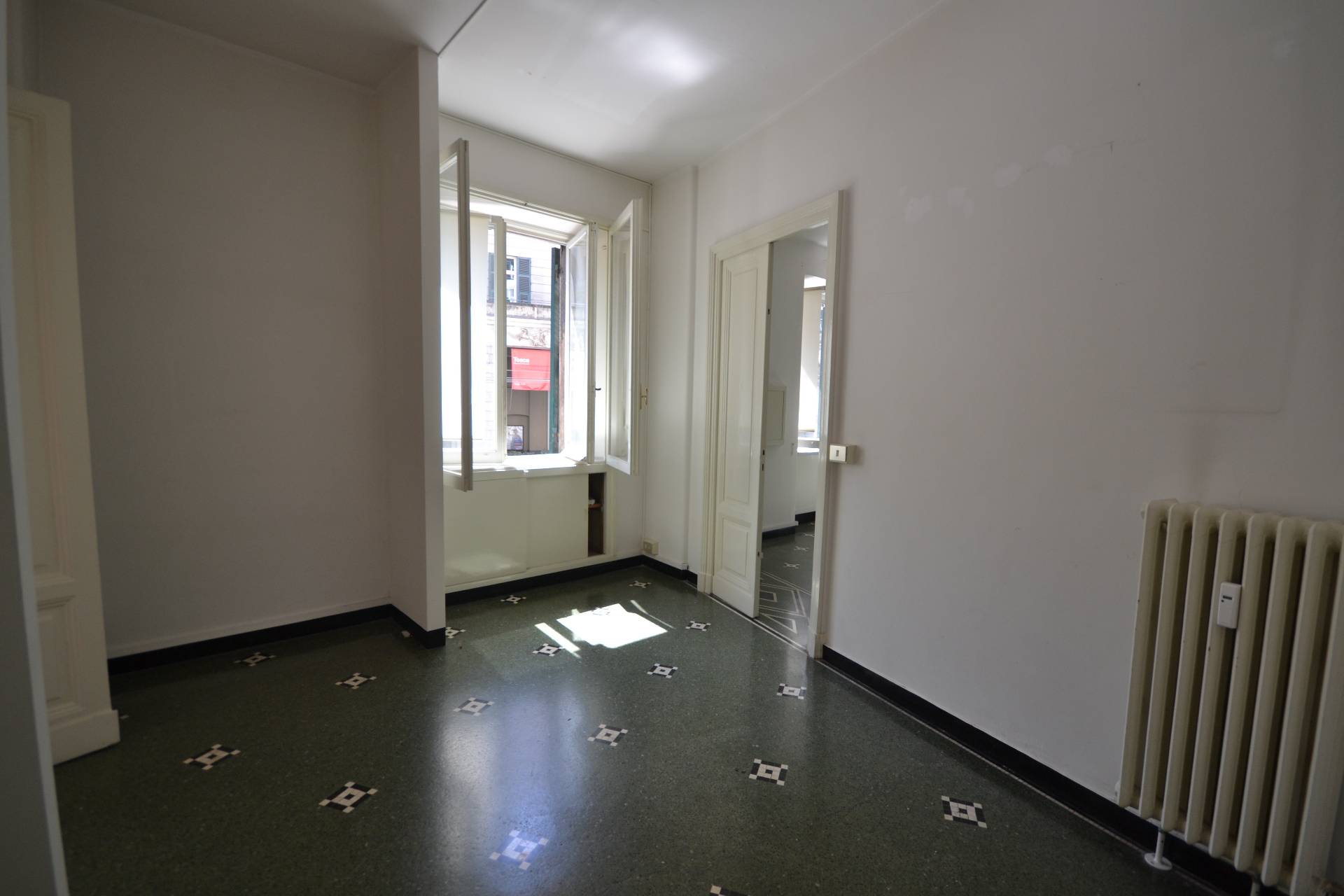 Ufficio - Loc.Com. GENOVA affitto  Centro  Centro Storico Uno s.a.s.