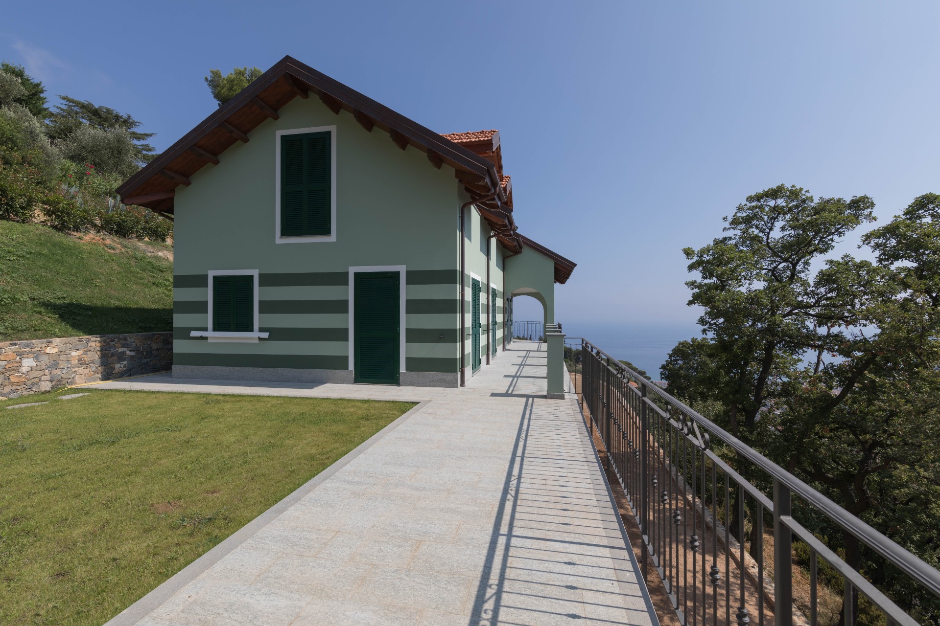 Villa ALASSIO vendita  Moglio  Alassio Mare srl