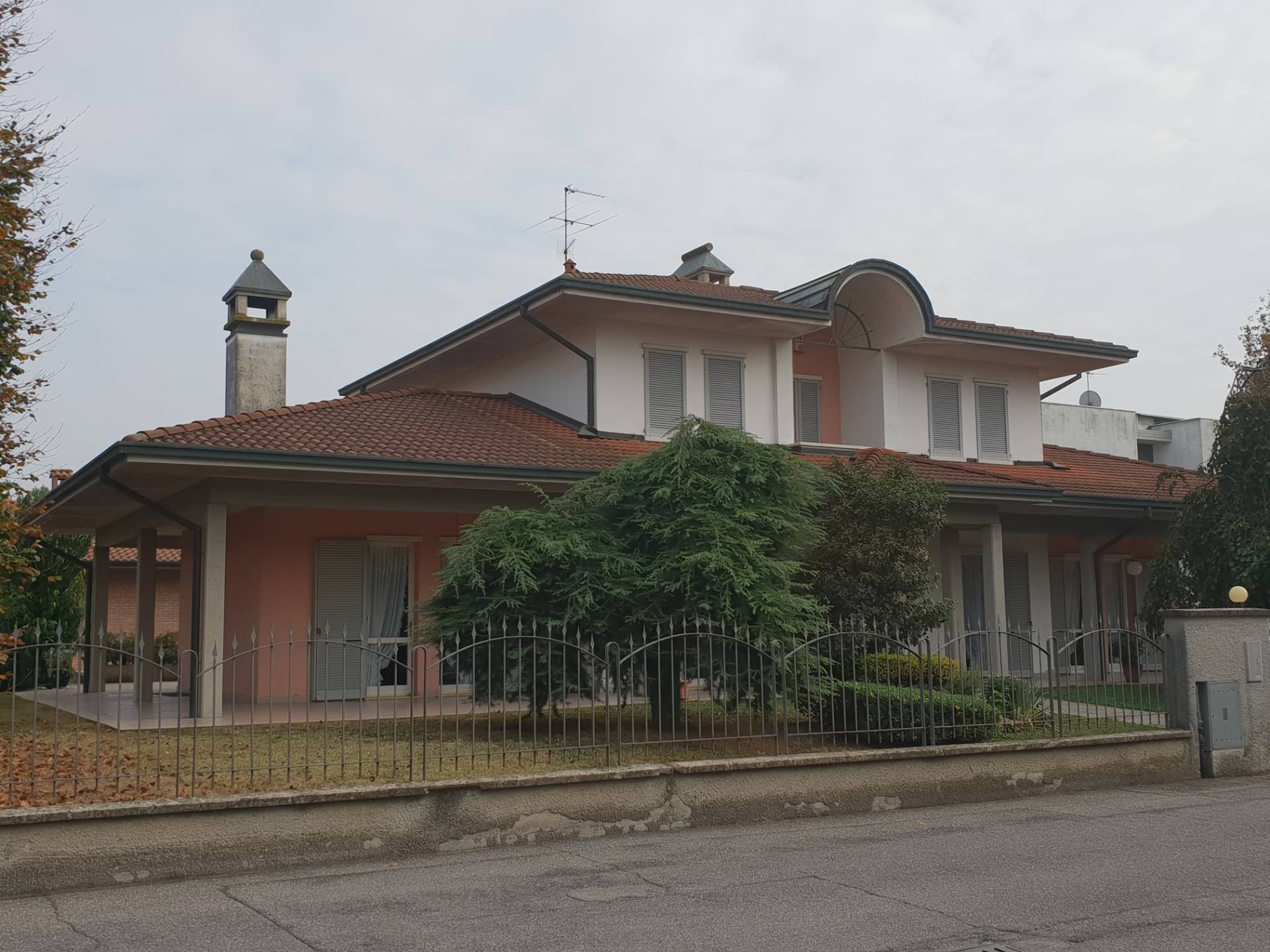 Villa PONTOGLIO vendita    Fondo Casa Palazzolo sull