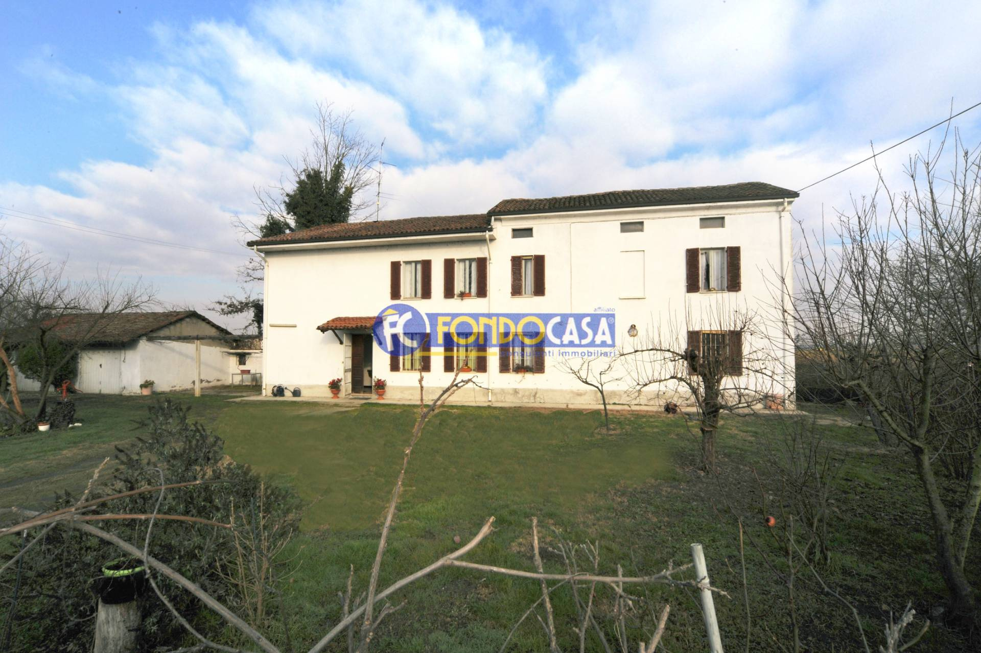 Villa in vendita a Torre Beretti E Castellaro (PV)