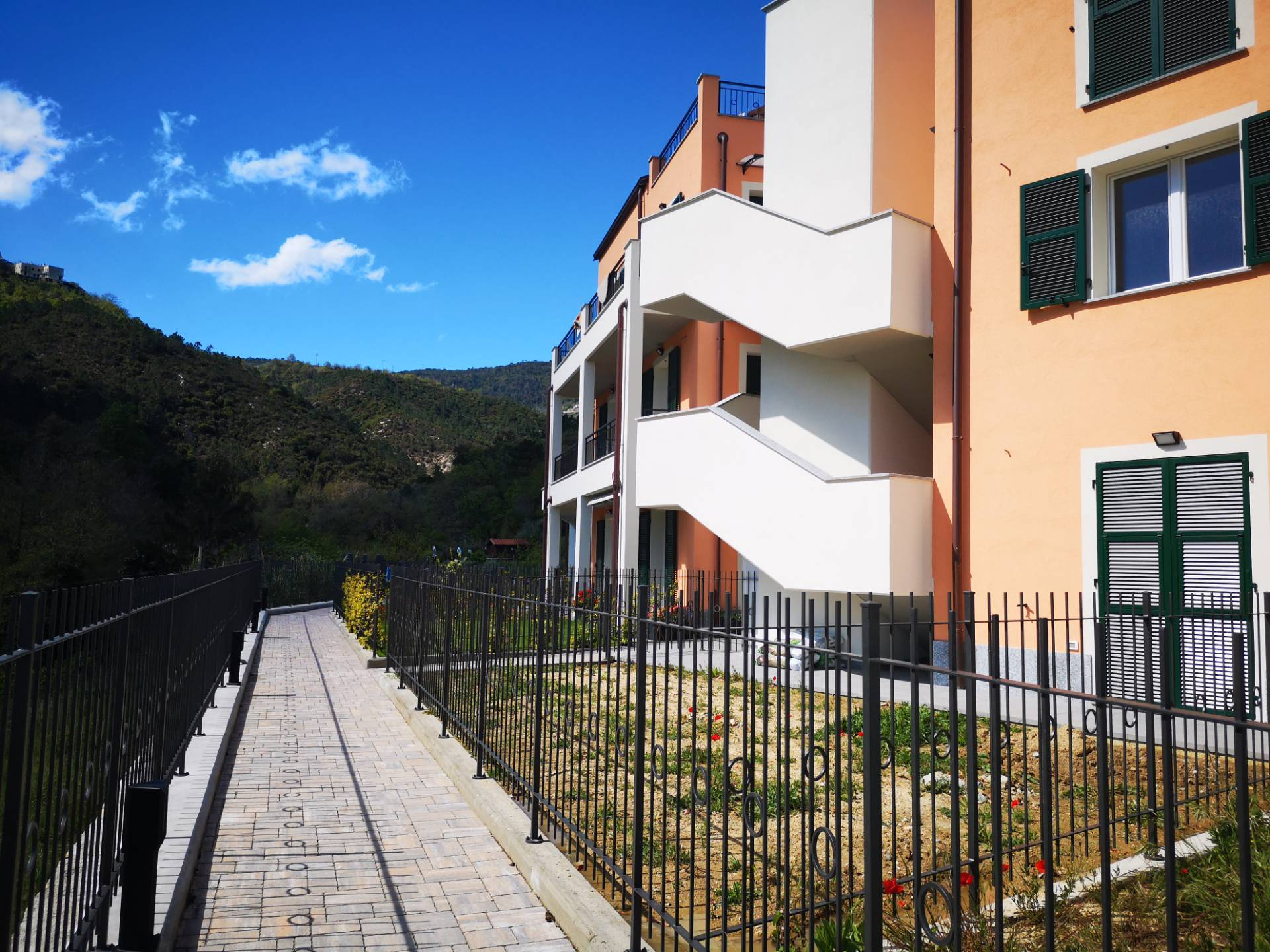 Appartamento SPOTORNO vendita    FONDOCASA SPA