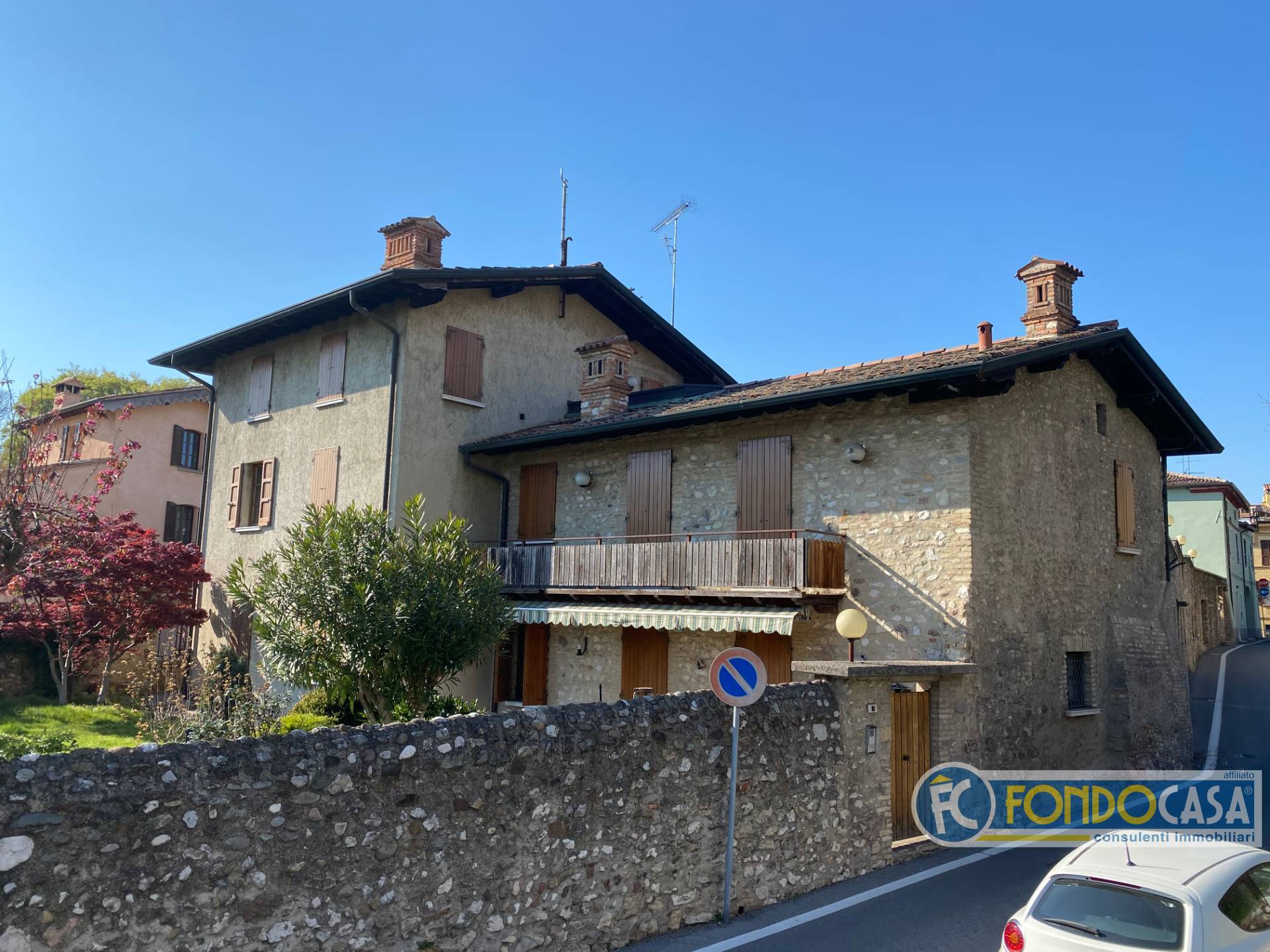 Stabile intero - Palazzo DESENZANO DEL GARDA vendita    DESENZANO DEL GARDA