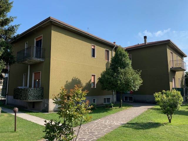  villa di serio vendita quart:  fondo casa palazzolo sull