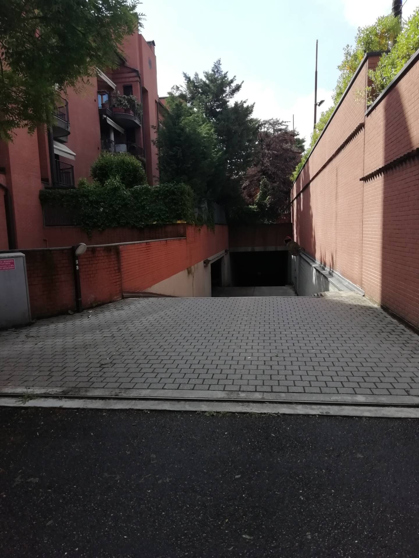 Garage/Box/Posto auto in vendita a Giambellino, Milano (MI)