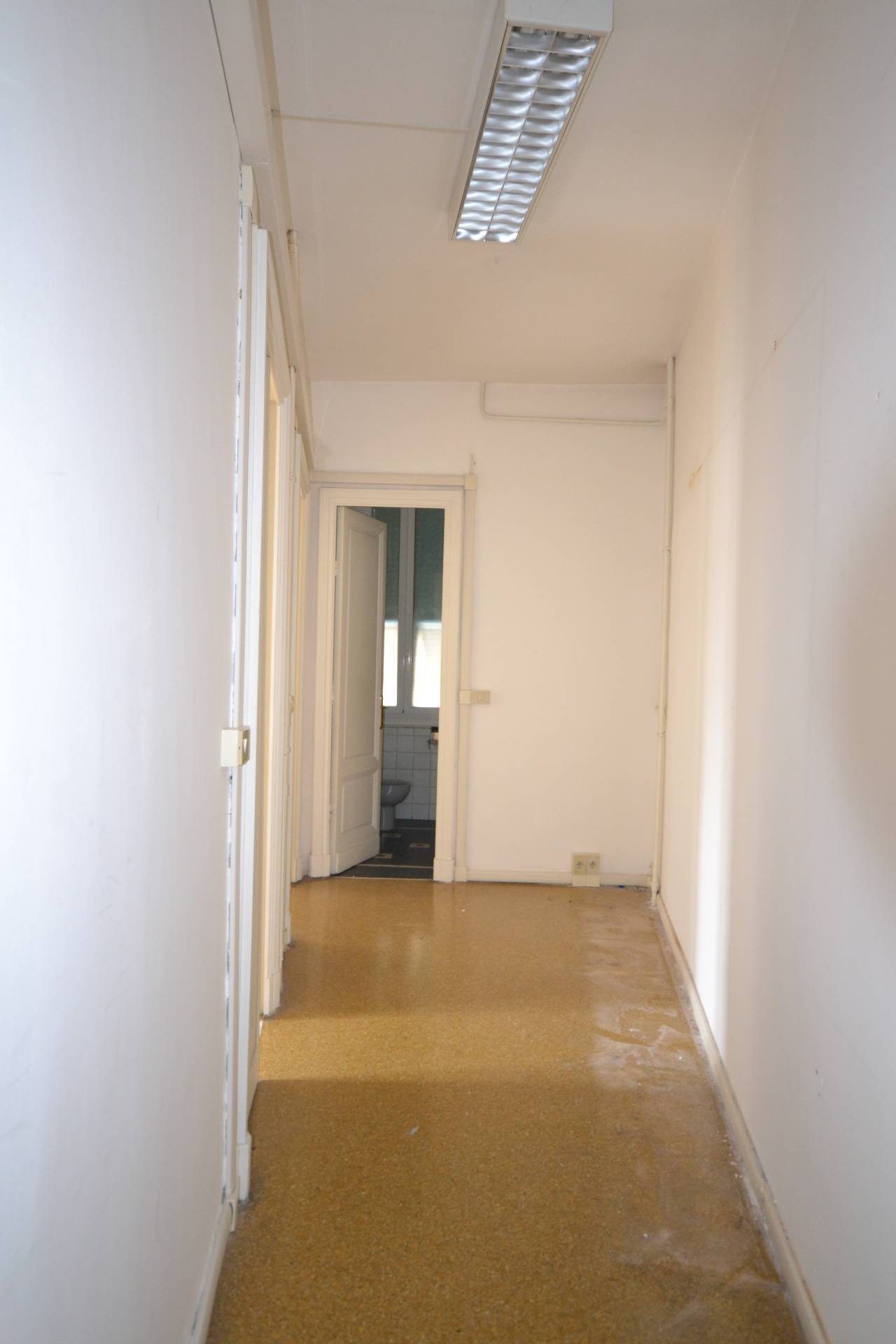 Ufficio - Loc.Com. GENOVA affitto  Centro  Centro Storico Uno s.a.s.