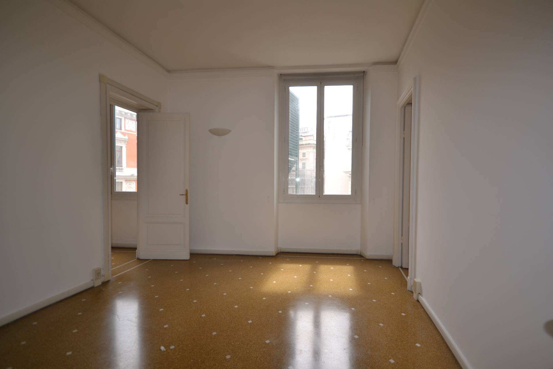 Ufficio - Loc.Com. GENOVA affitto  Centro  Centro Storico Uno s.a.s.