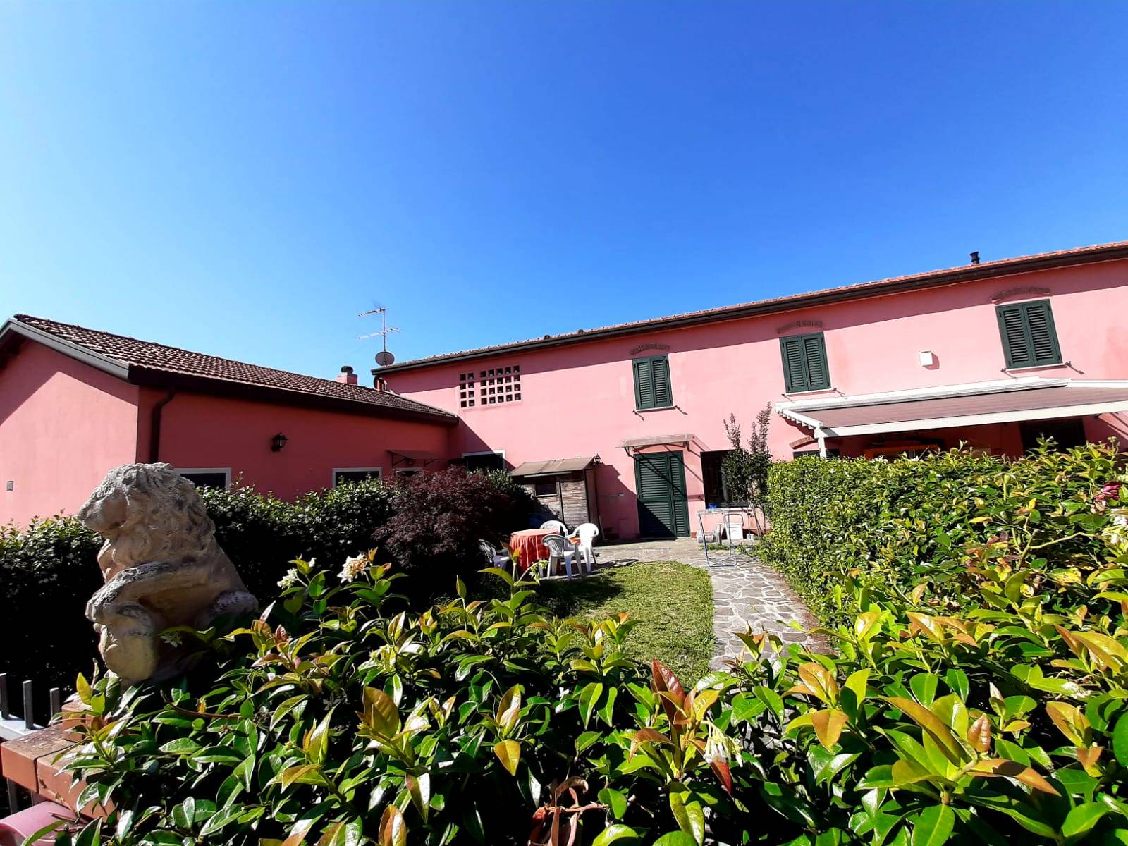 Villa Bifamiliare SARZANA vendita    Massa