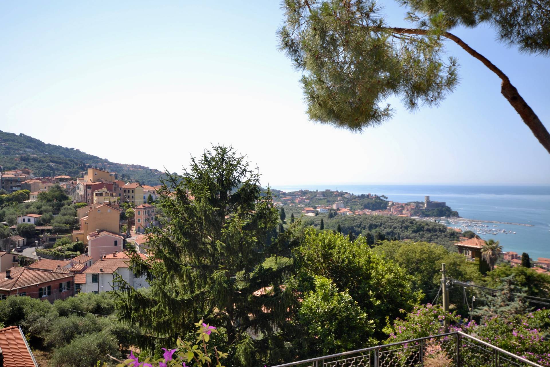 Appartamento LERICI vendita  Pugliola  Centro Storico Uno s.a.s.