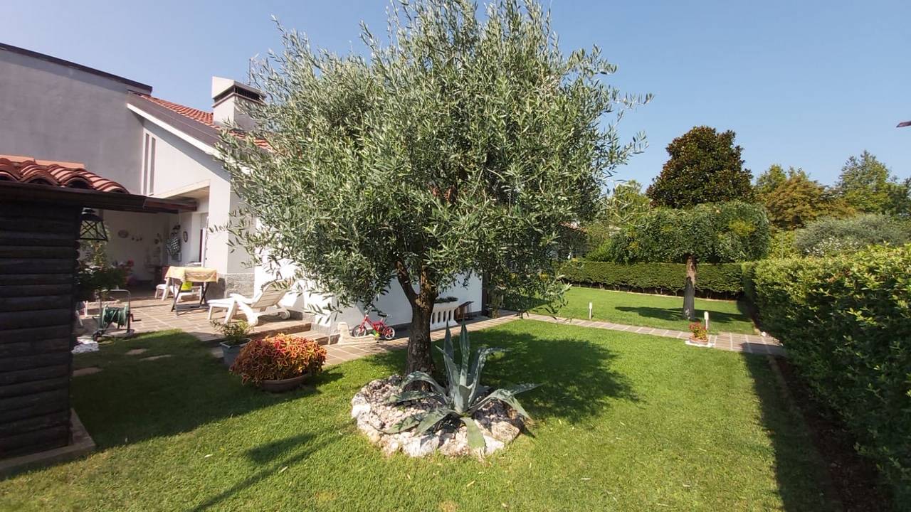 Villa COCCAGLIO vendita    Fondo Casa Rovato