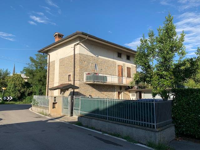 Villa CAROBBIO DEGLI ANGELI vendita    Fondo Casa Palazzolo sull