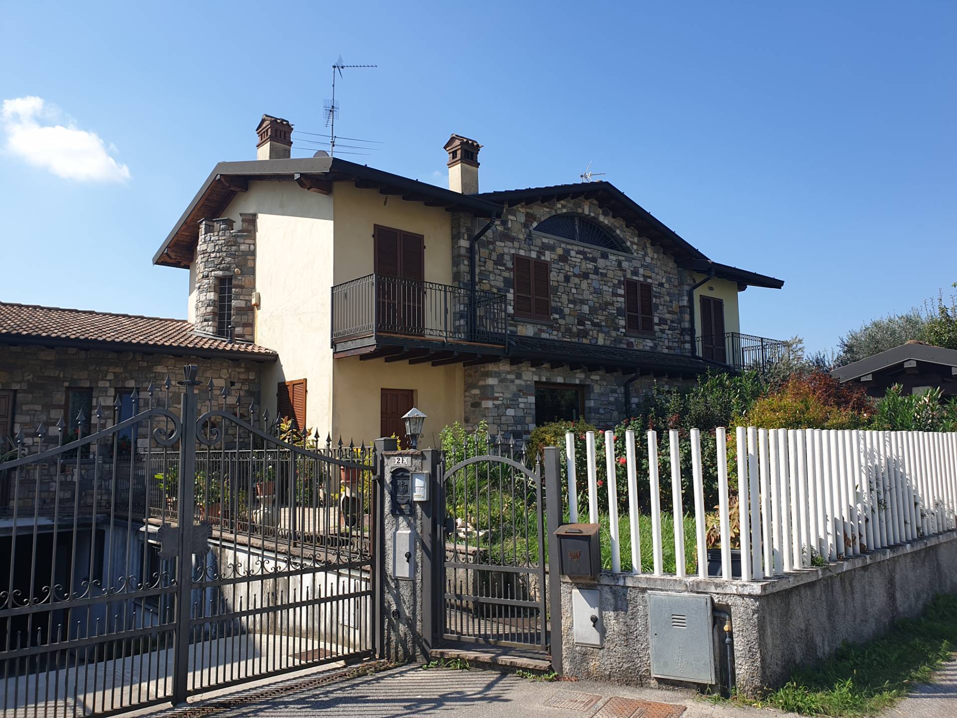 Villa CIVIDATE AL PIANO vendita    Fondo Casa Palazzolo sull