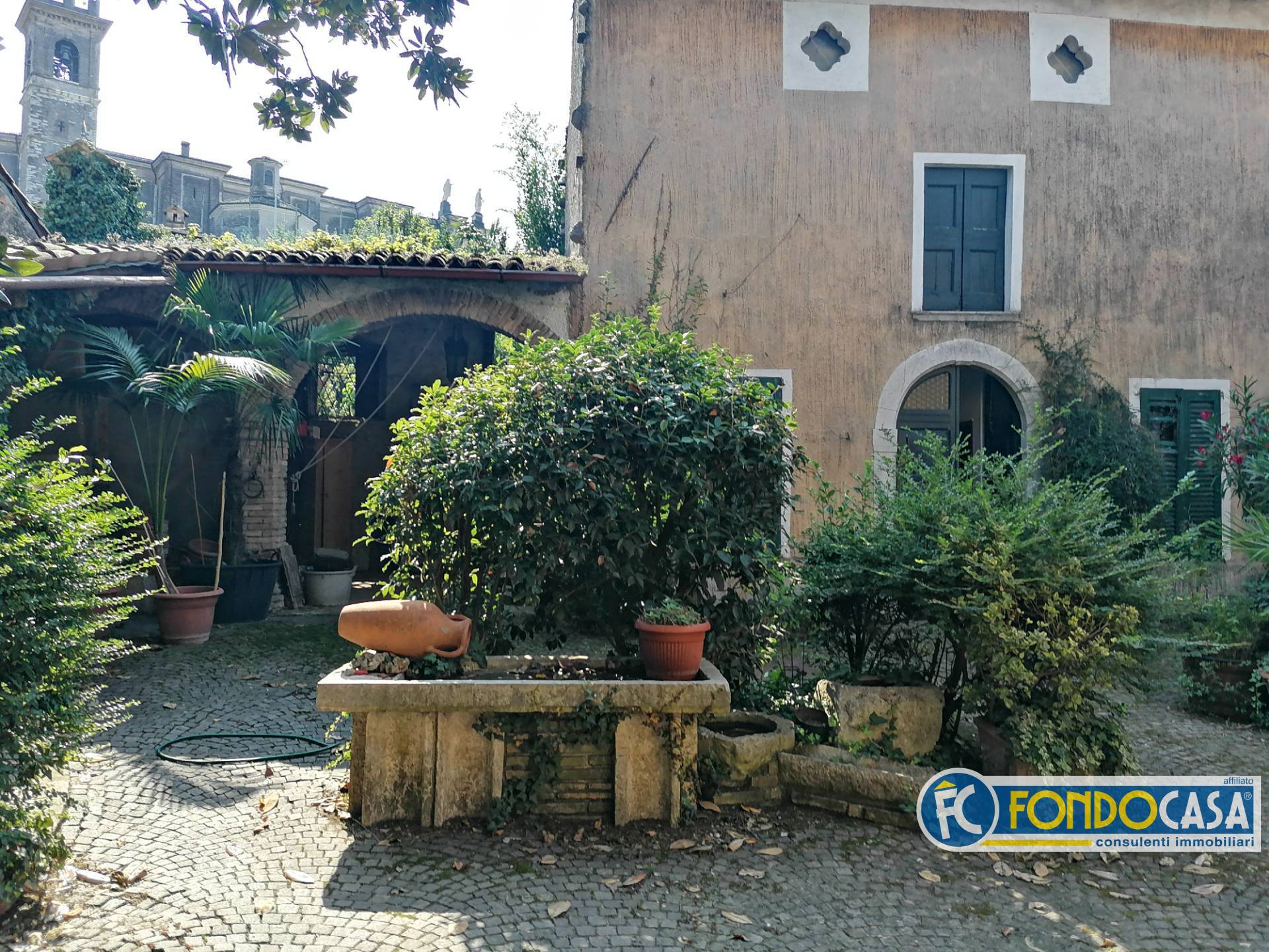 Stabile intero - Palazzo CALCINATO vendita    DESENZANO DEL GARDA