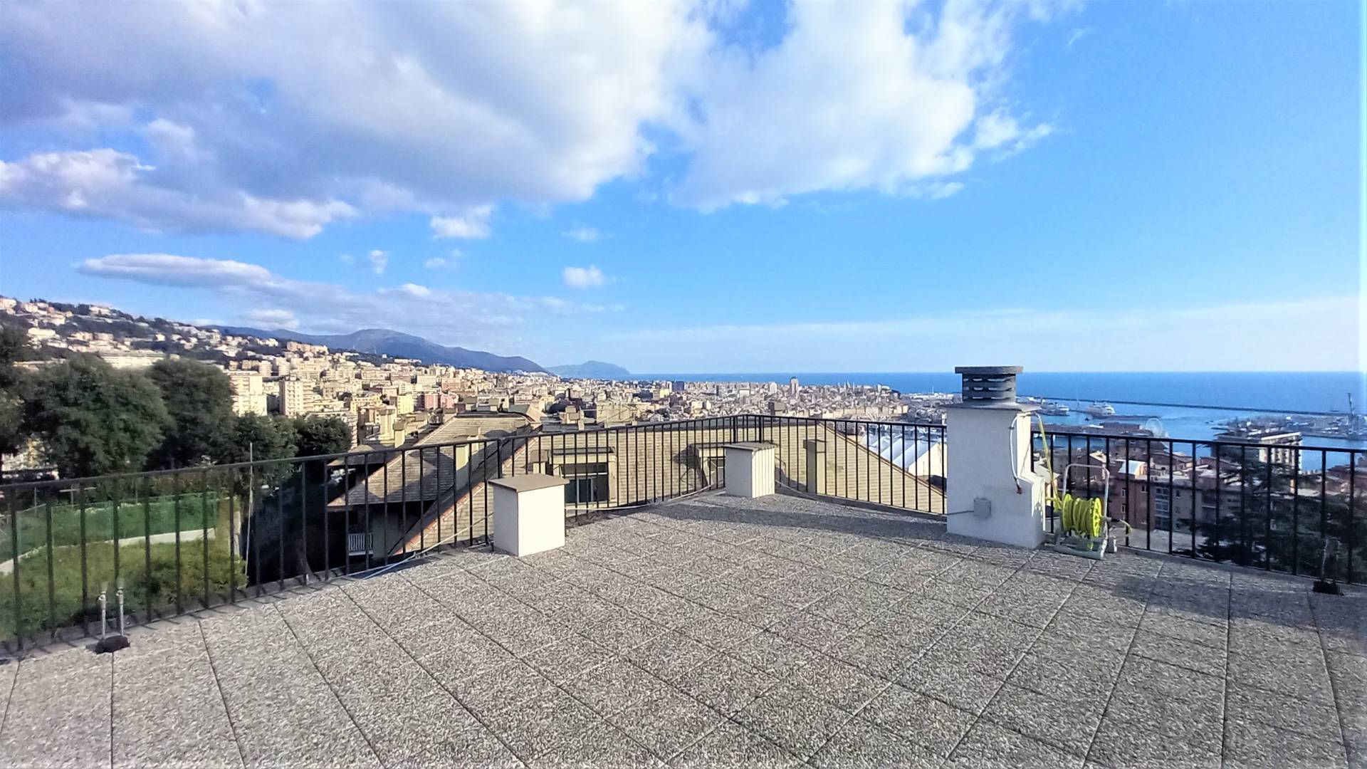 Appartamento in vendita a Genova (GE)