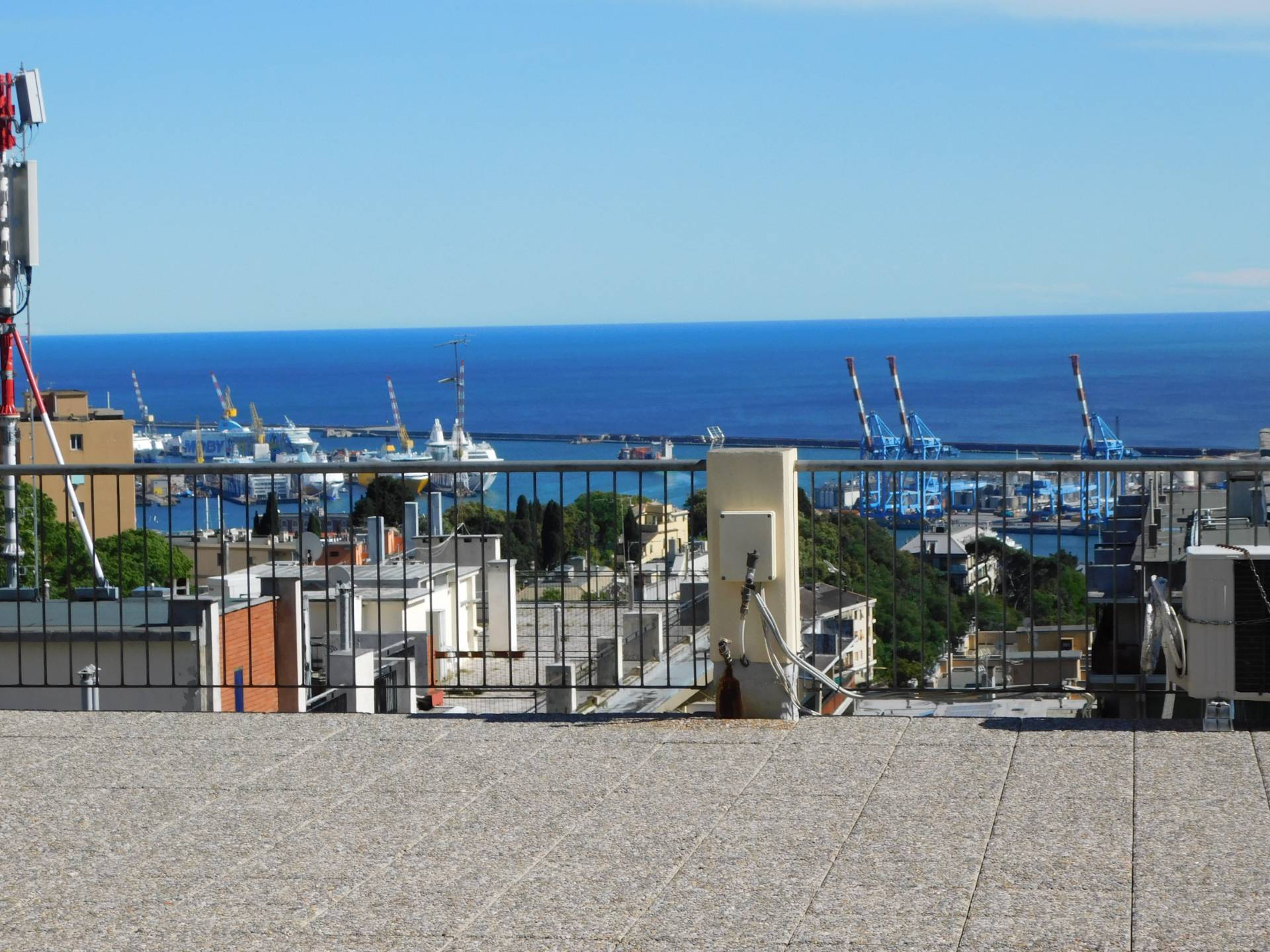 Appartamento in vendita a Genova (GE)