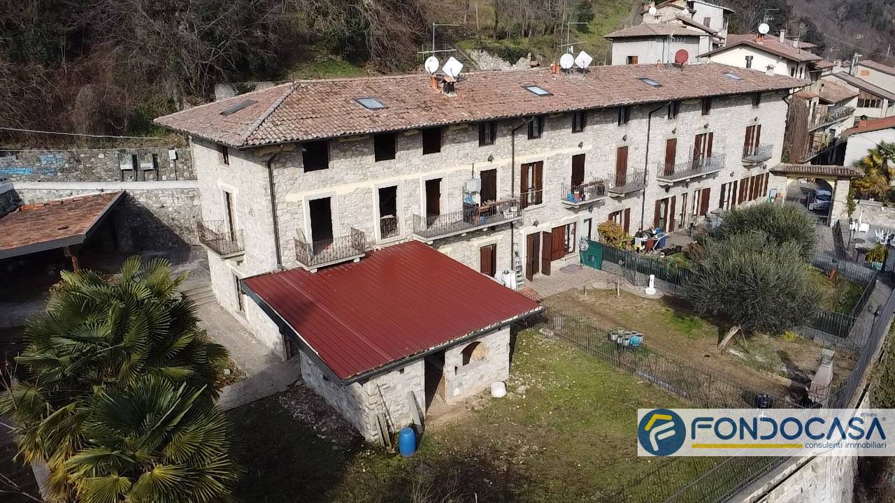 Foto - Villa In Vendita Castelli Calepio (bg)