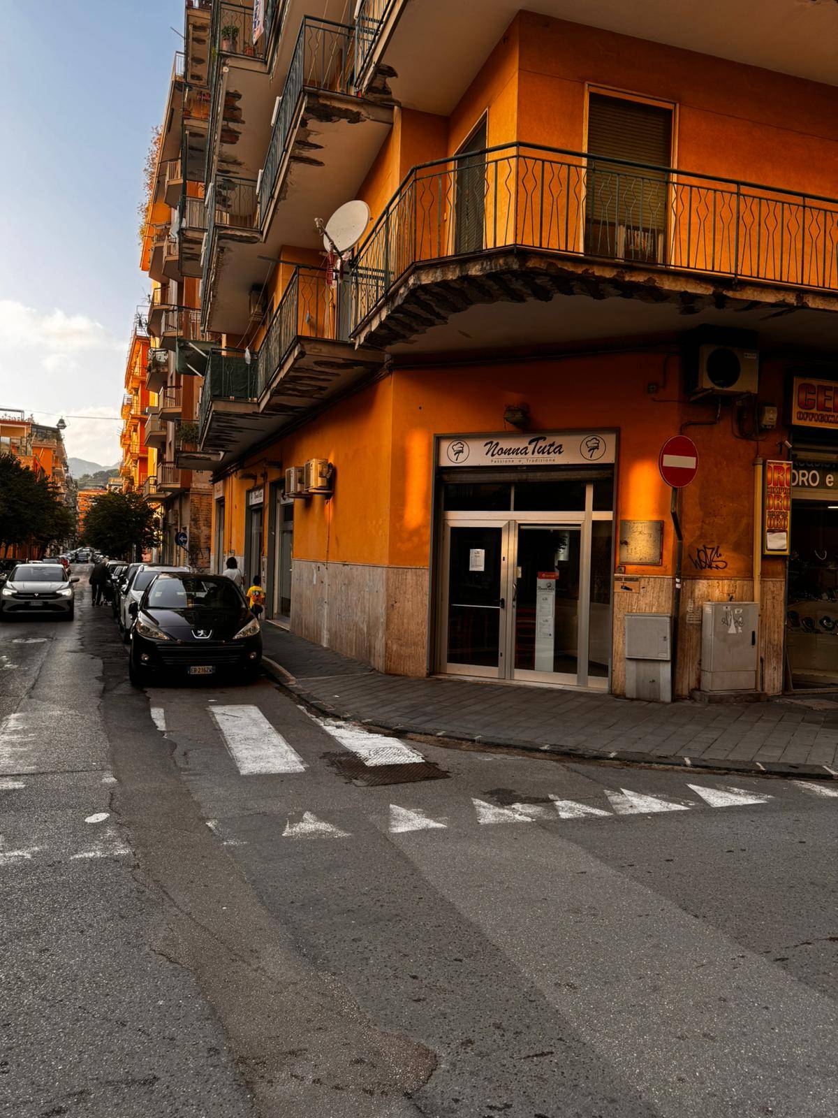 Fondo commerciale in affitto a Torrione, Salerno (SA)