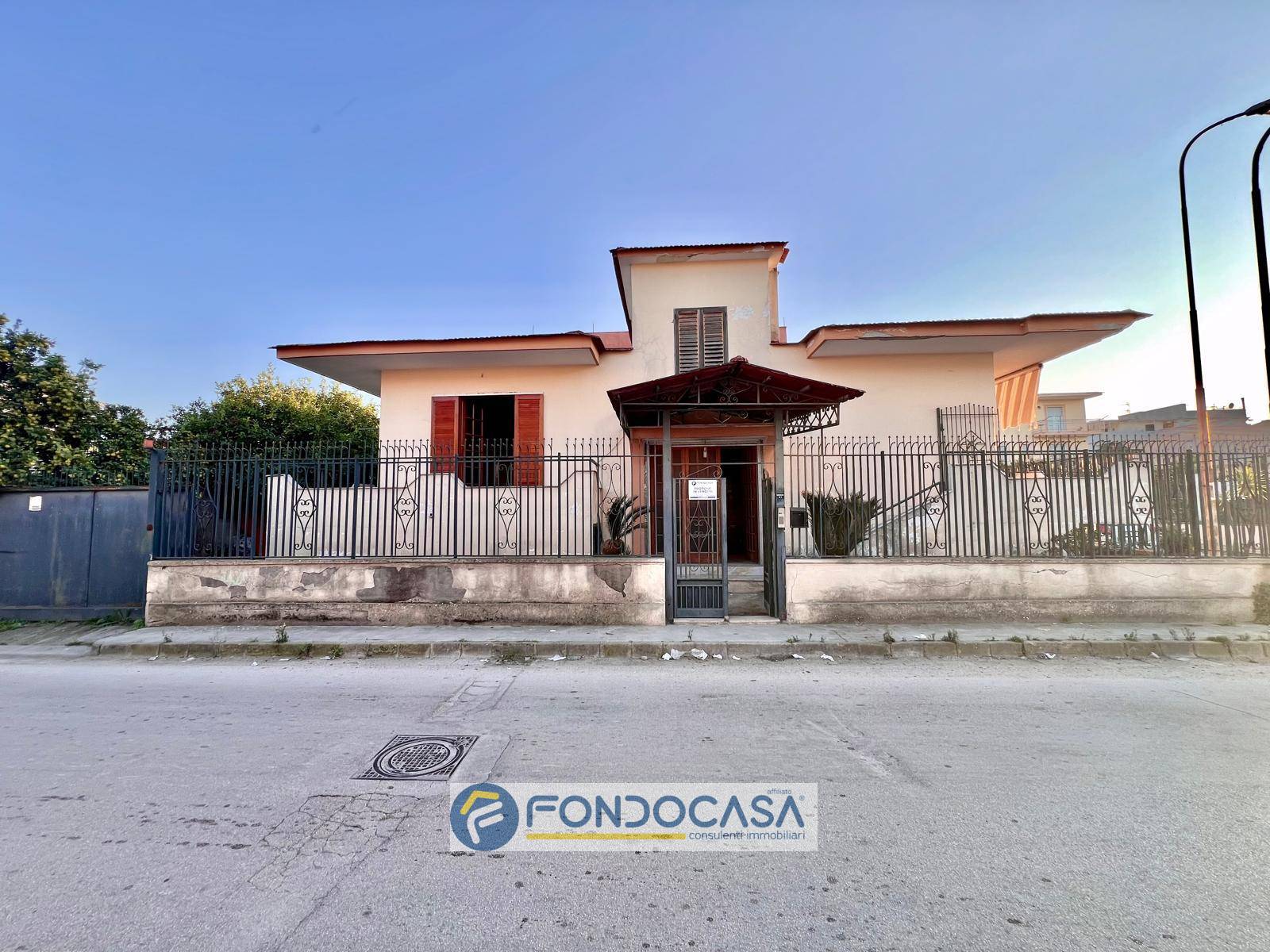 Casa indipendente in vendita a Sant'antimo (NA)