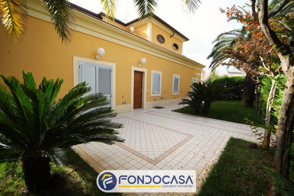 Villa in vendita a Porto D'ascoli, San Benedetto Del Tronto (AP)