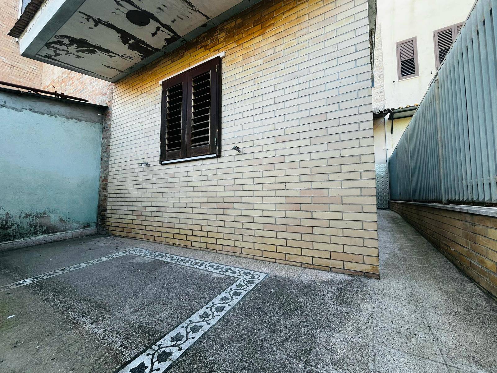 Magazzino in vendita a Lucera (FG)