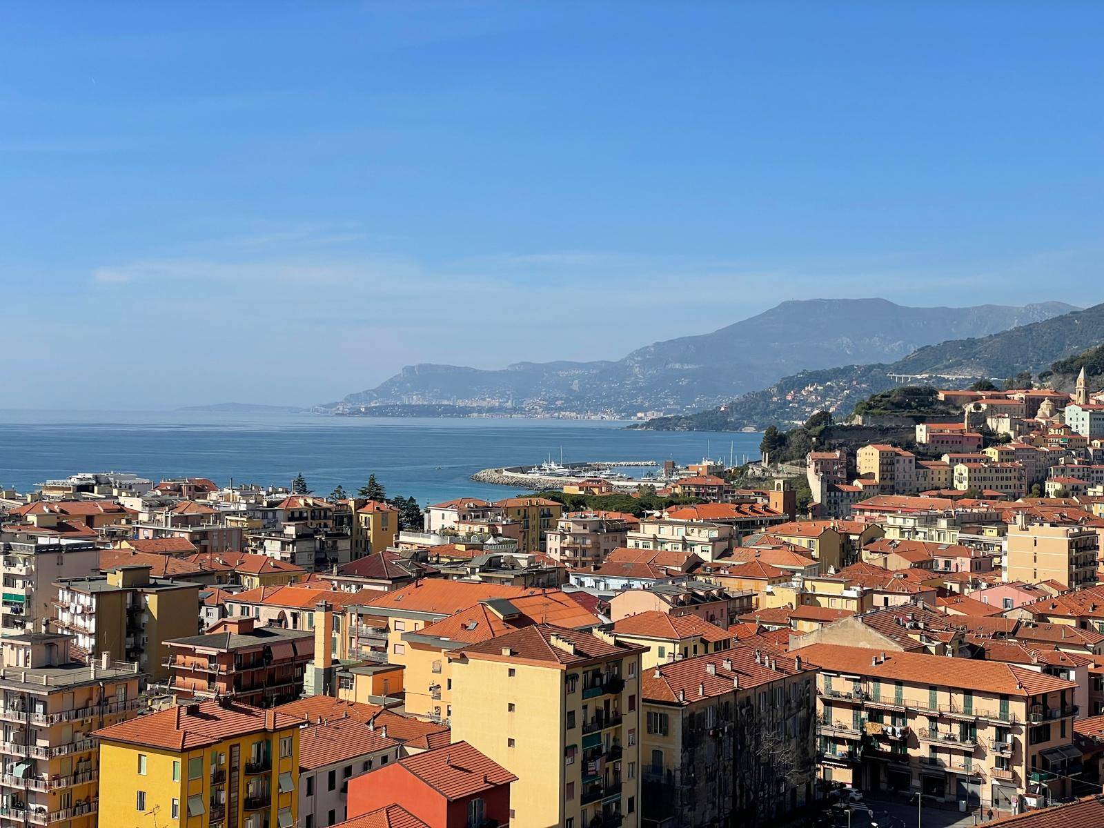 Terreno edificabile in vendita a Ventimiglia (IM)