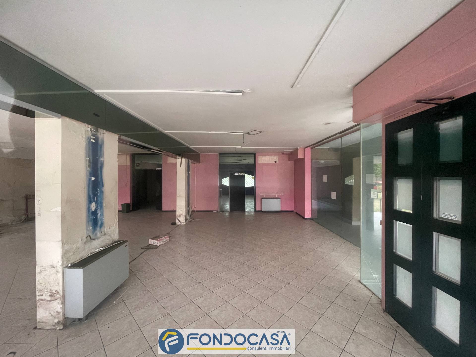 Fondo commerciale in vendita a Iseo (BS)
