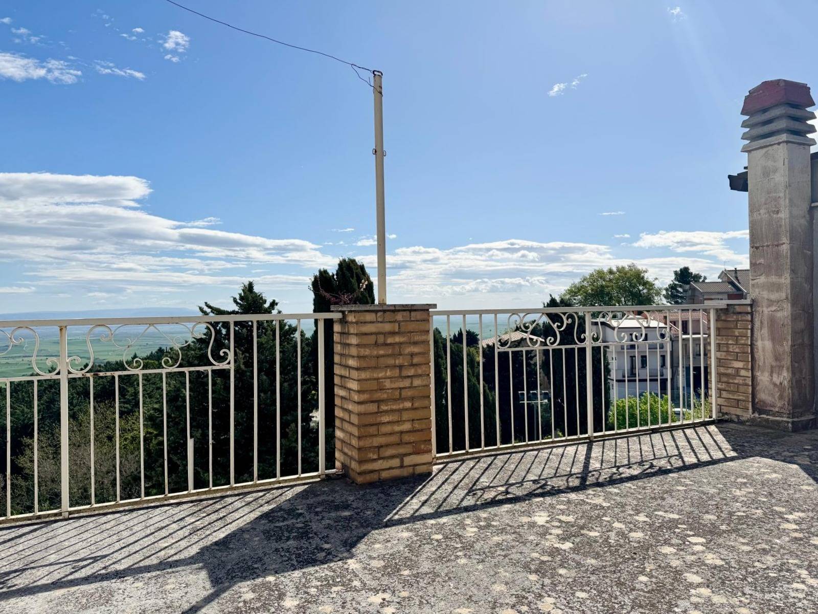 Casa indipendente in vendita a Castelnuovo Della Daunia (FG)