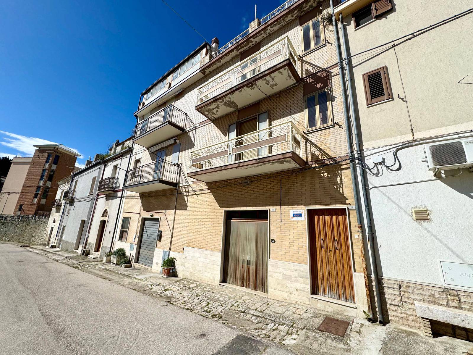 Casa indipendente in vendita a Castelnuovo Della Daunia (FG)