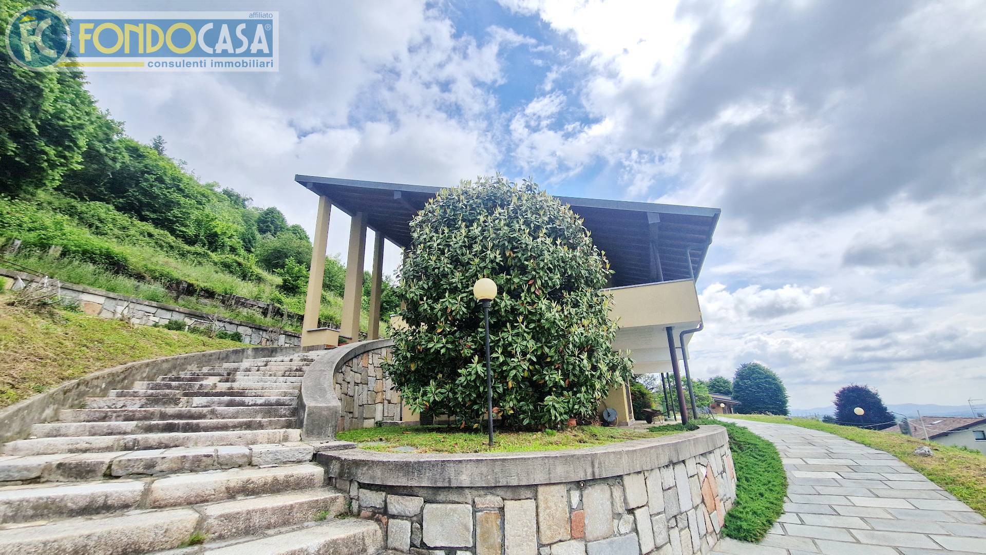 Villa in vendita a Tavernerio (CO)