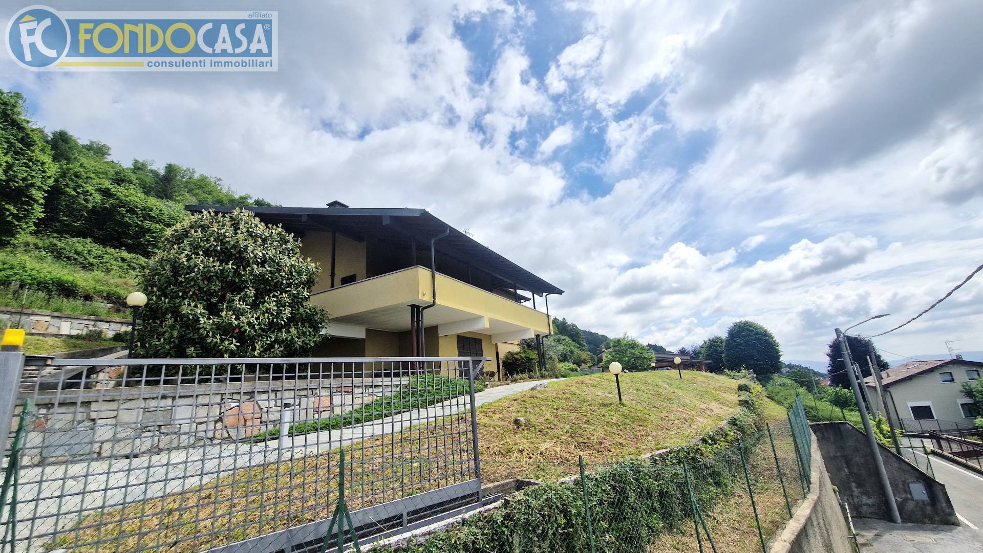 Villa in vendita a Tavernerio (CO)