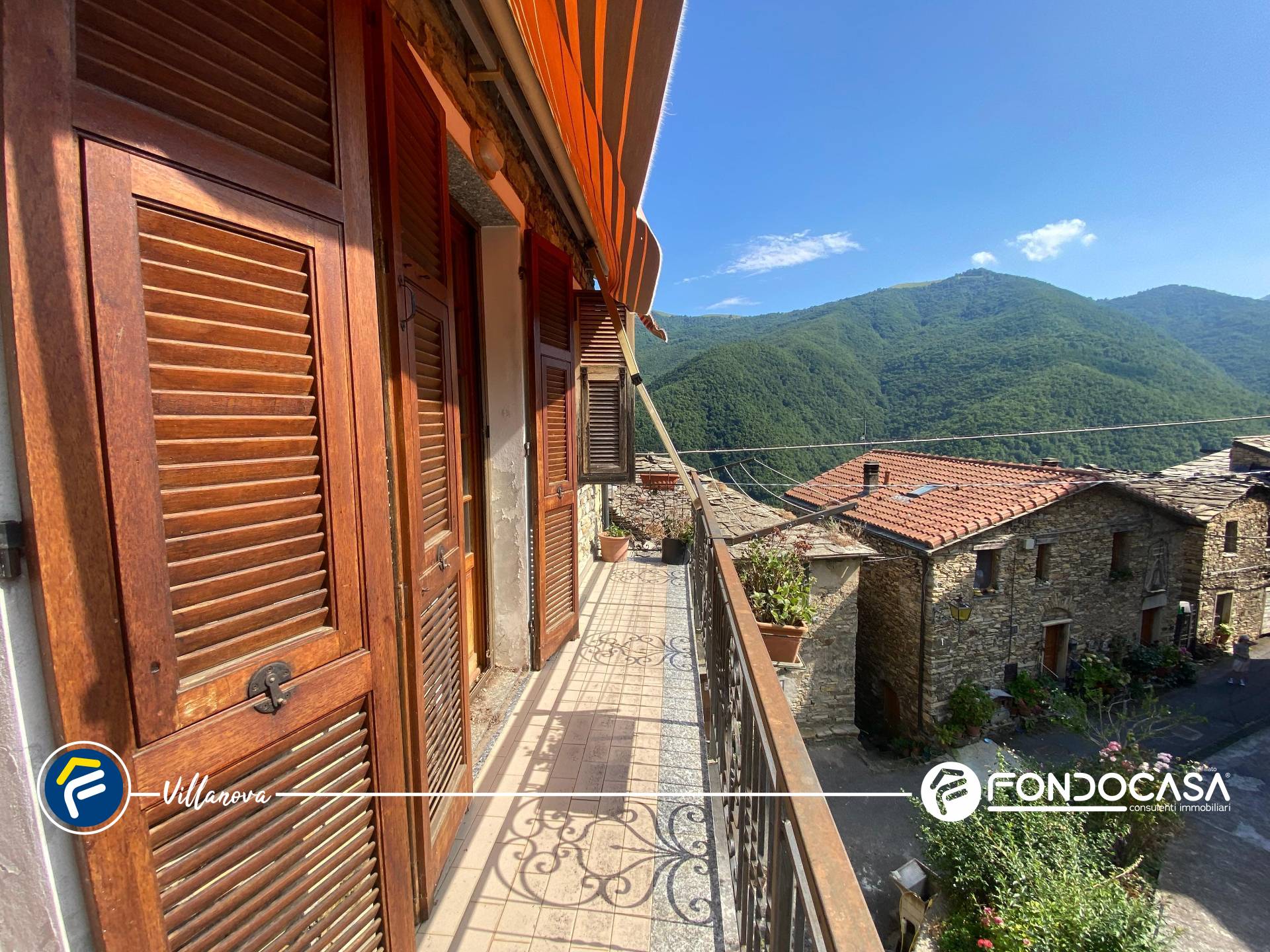 Foto - Abitazioni Tipiche Storiche In Vendita A Rezzo, Cenova
