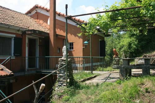 Casa semi-indipendente in vendita a Pedemonte, Serra Riccò (GE)