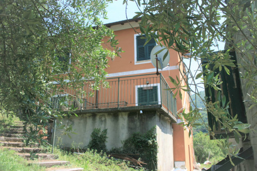 Casa semi-indipendente in vendita a Pedemonte, Serra Riccò (GE)