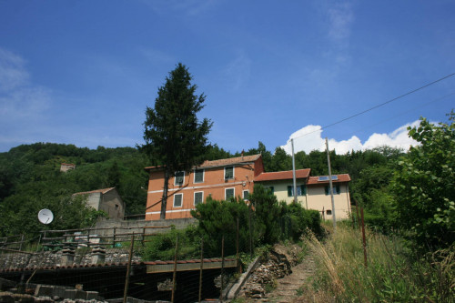 Casa semi-indipendente in vendita a Pedemonte, Serra Riccò (GE)