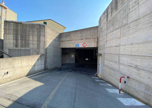 Garage/Box/Posto auto in vendita a Loano (SV)