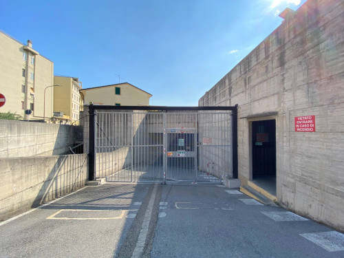 Garage/Box/Posto auto in vendita a Loano (SV)