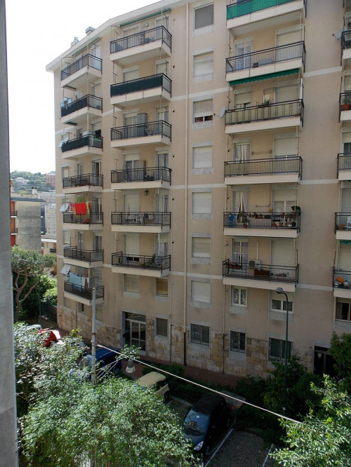 Garage/Box/Posto auto in affitto a Oregina, Genova (GE)