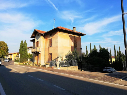 Villa in vendita a Pozzolengo (BS)